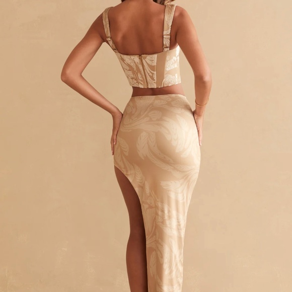 Vacation Outfit - Picture 2 of 5